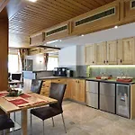 Les Mélèzes Hotel 3*