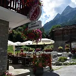 Les Melezes Hotel 3*
