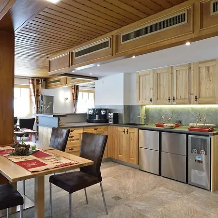 Les Melezes מלון 3*