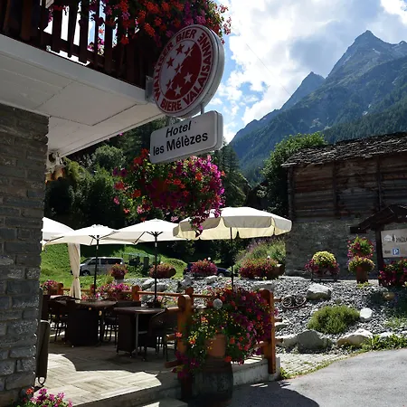 Les Melezes מלון 3*